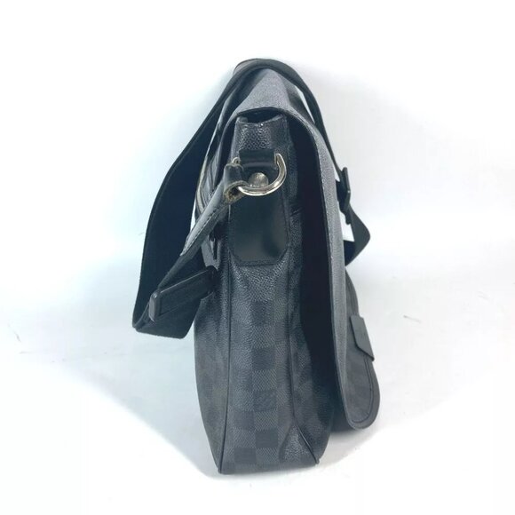 LOUIS VUITTON N41272 Damier Graphite Distrix MM Messenger Crossbody Shoulder Bag - Picture 8 of 13